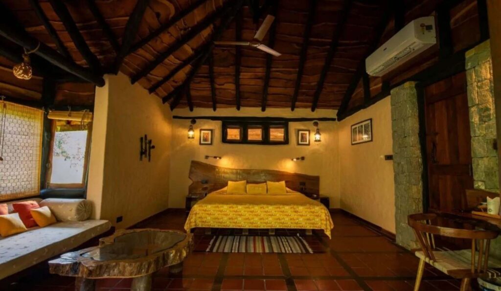 kanha earth lodge luxury cottage