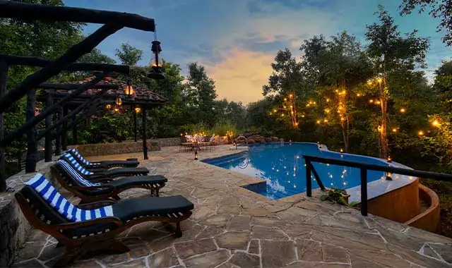 resort in kanha