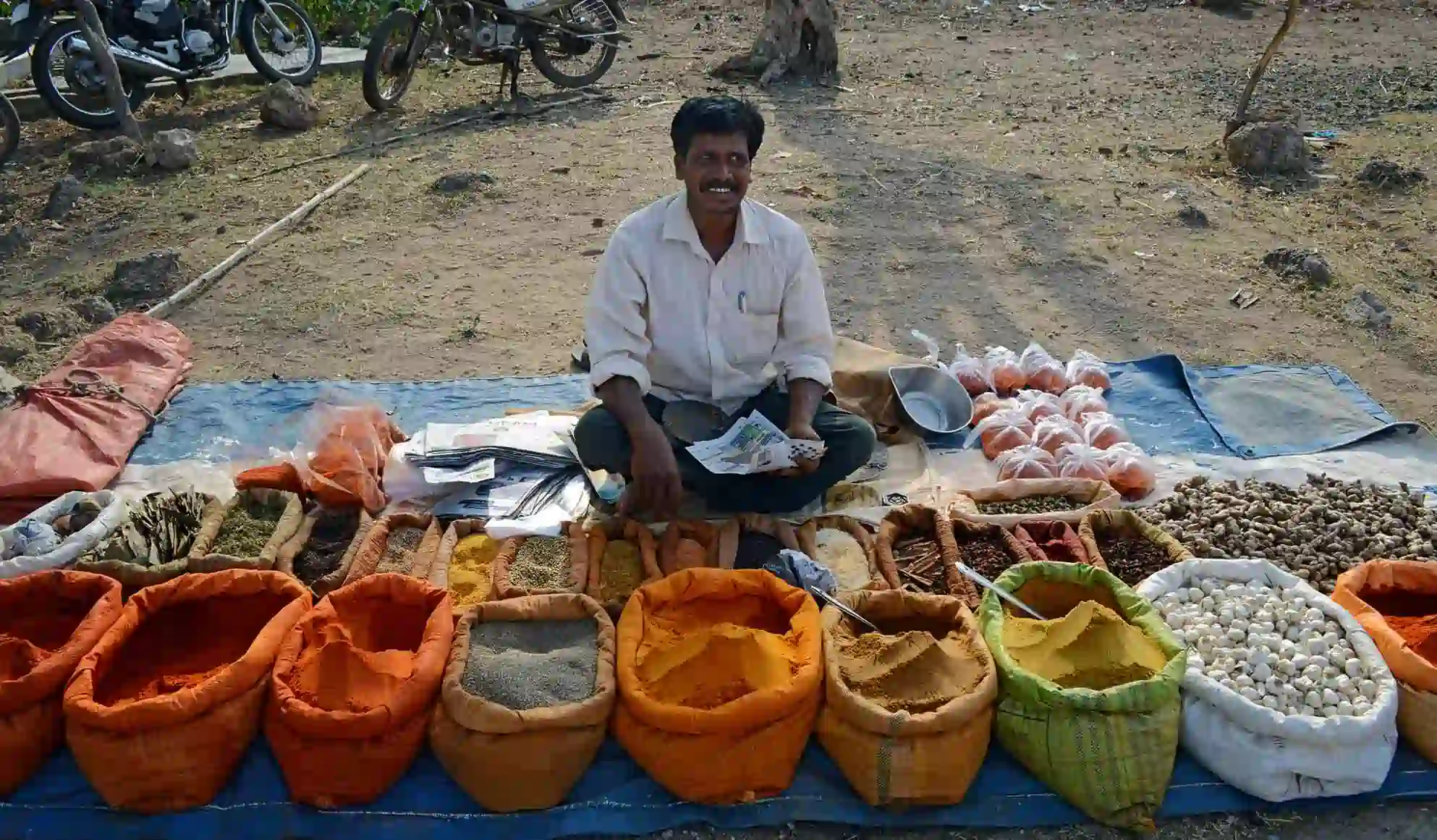 tribal bazaar in kanha